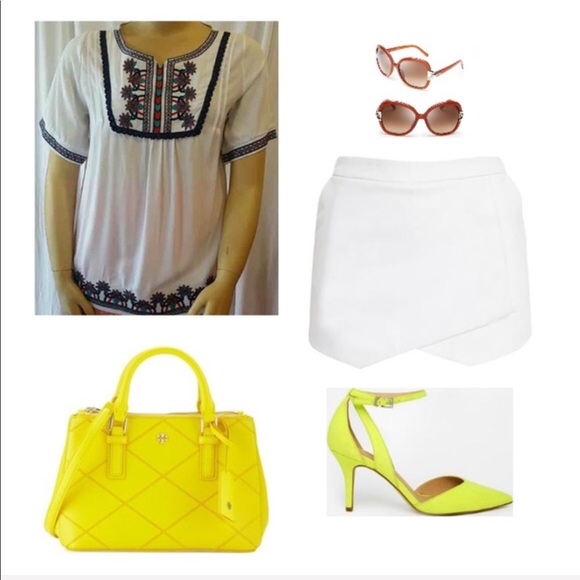 Beautiful embroidered blouse!!  Multiple sizes! - Picture 3 of 4